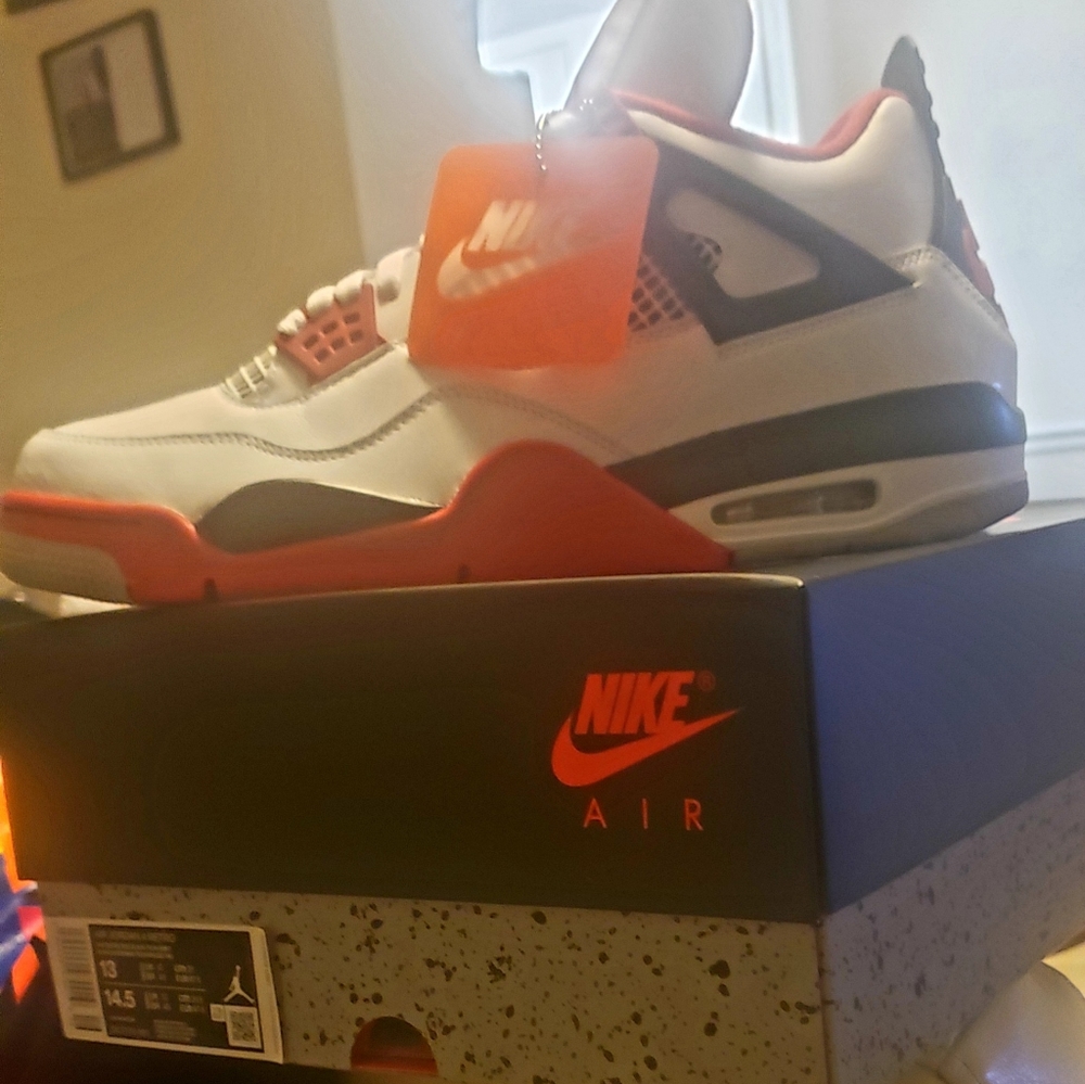 Shoes - Picture 2 of 3